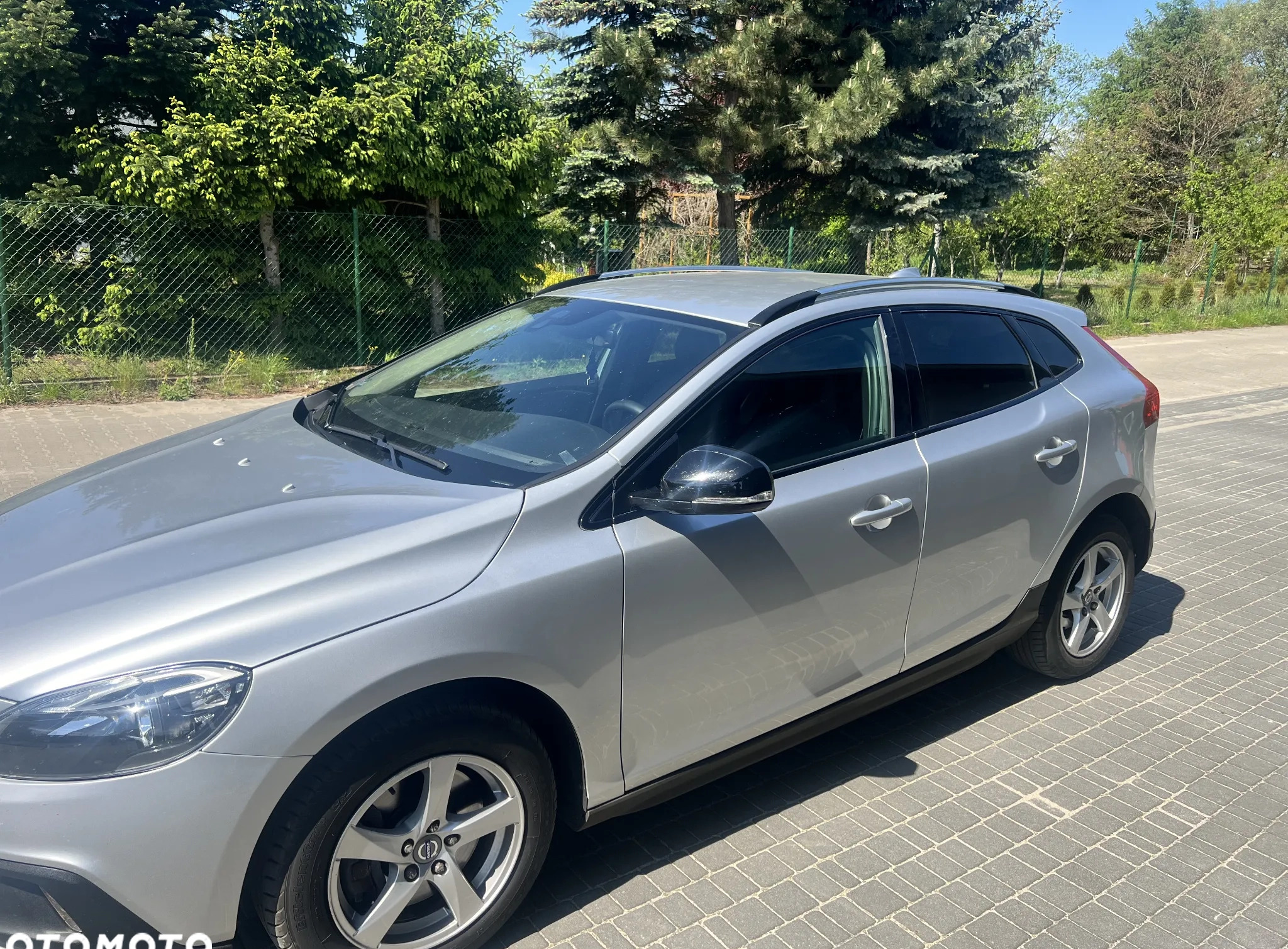 Volvo V40 cena 55000 przebieg: 102600, rok produkcji 2017 z Wronki małe 106